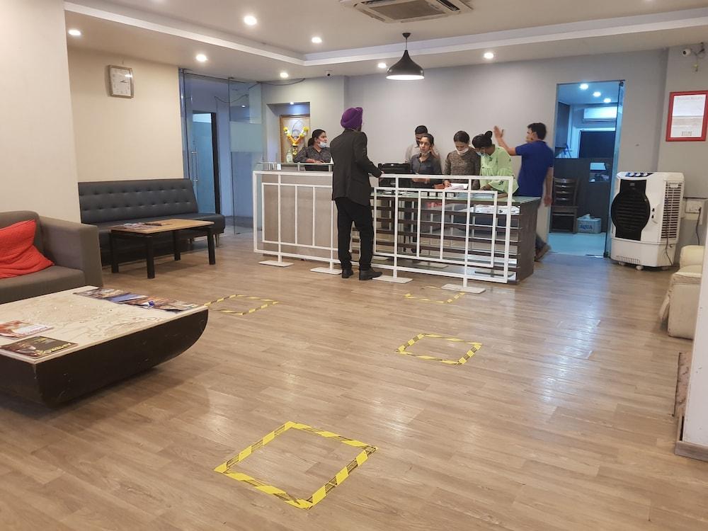 单向大陆酒店 孟买 外观 照片